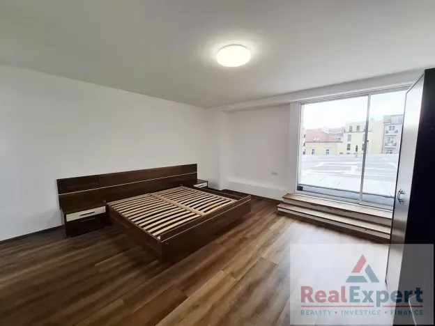 Pronájem bytu 1+1, Praha - Vinohrady, Máchova, 35 m2