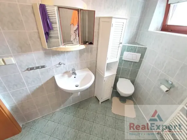 Pronájem bytu 2+1, Jesenice, Za Rybníkem, 79 m2