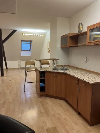 Pronájem kanceláře, Plzeň, Houškova, 136 m2