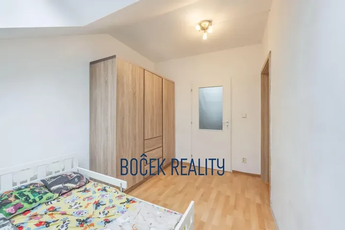 Prodej bytu 3+kk, Žebrák, Sídliště, 62 m2