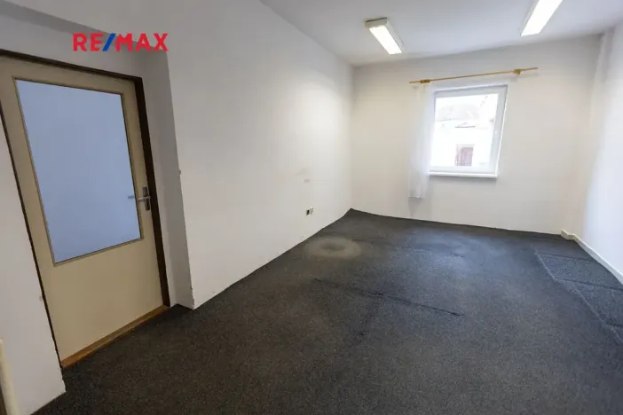 Prodej obchodního prostoru, Město Albrechtice, Míru, 1427 m2