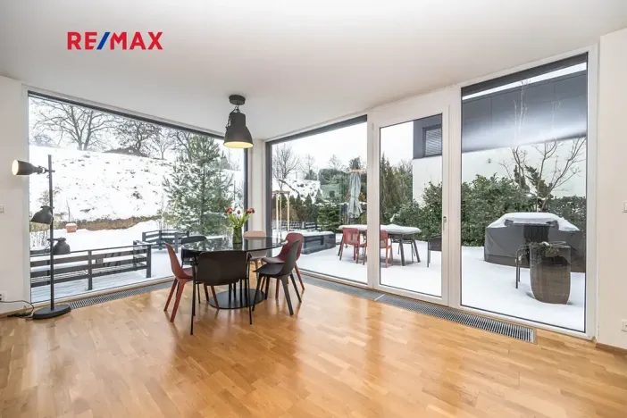 Pronájem vily, Praha - Lysolaje, 150 m2