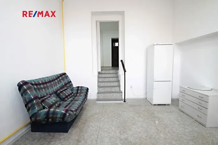 Pronájem kanceláře, Kolín, Jiráskovo náměstí, 45 m2