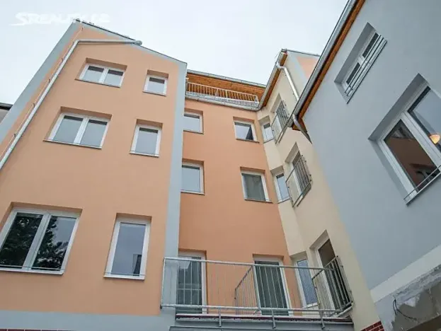 Pronájem bytu 1+kk, Praha - Hlubočepy, Na Zlíchově, 21 m2