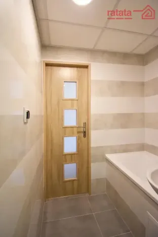 Pronájem bytu 1+1, Chomutov, Dřínovská, 35 m2