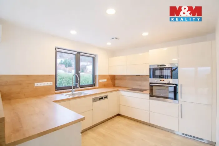 Prodej rodinného domu, Davle, Luční, 140 m2