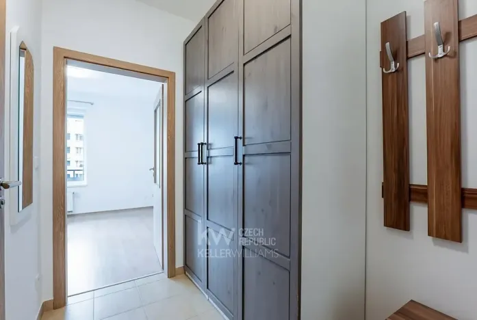 Pronájem bytu 1+kk, Praha - Horní Měcholupy, Hornoměcholupská, 32 m2