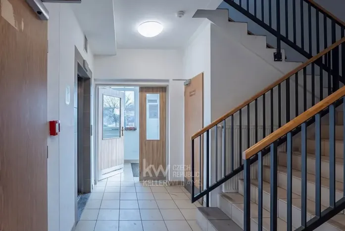 Pronájem bytu 1+kk, Praha - Horní Měcholupy, Hornoměcholupská, 32 m2