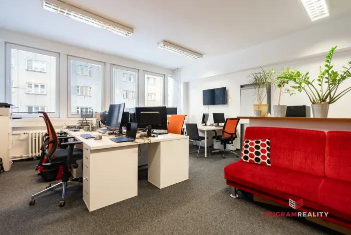 Pronájem kanceláře, Hradec Králové - Pražské Předměstí, Gočárova třída, 32 m2