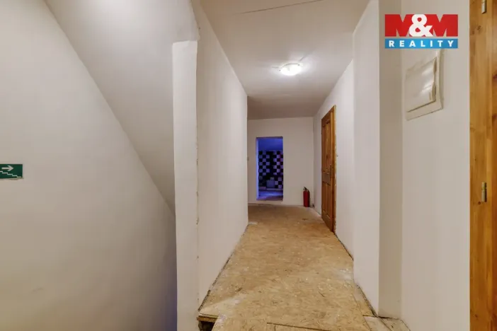 Prodej restaurace, Stráž nad Ohří - Boč, 500 m2