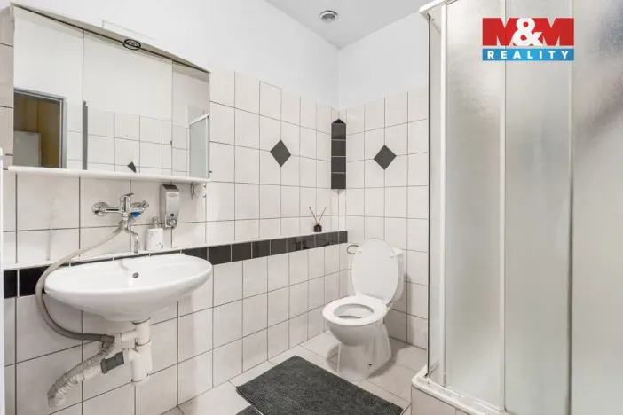 Prodej obchodního prostoru, Krnsko, 700 m2