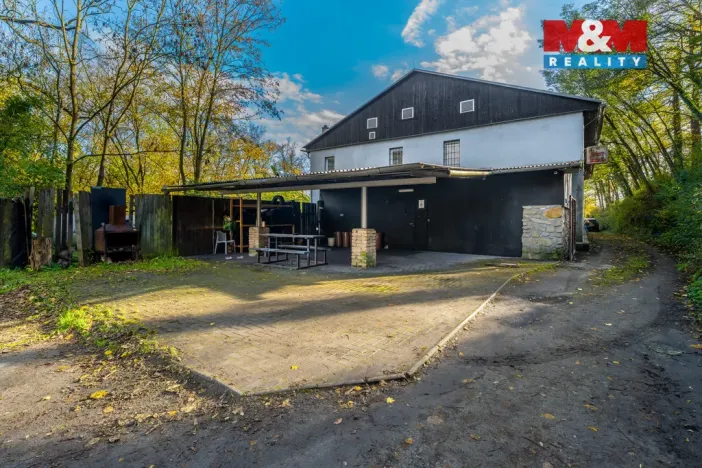 Prodej obchodního prostoru, Krnsko, 700 m2