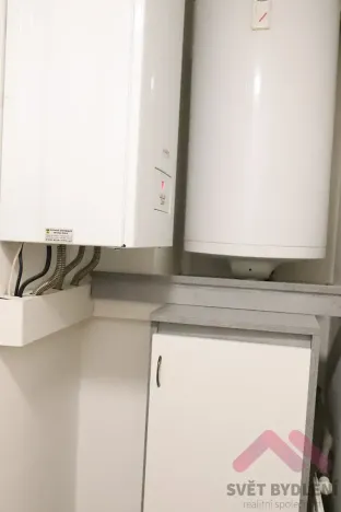 Pronájem bytu 1+kk, Jesenice, Mezi Domy, 36 m2