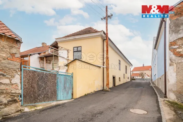 Prodej rodinného domu, Sedlec-Prčice, Vítkovo nám., 200 m2