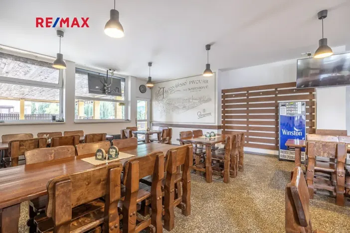 Prodej obchodního prostoru, Čelákovice, Rumunská, 794 m2