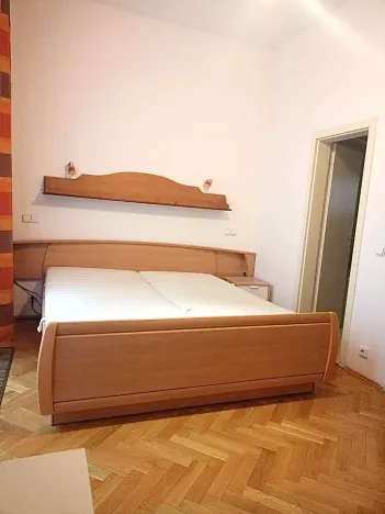 Pronájem bytu 2+kk, Praha - Žižkov, Orebitská, 45 m2