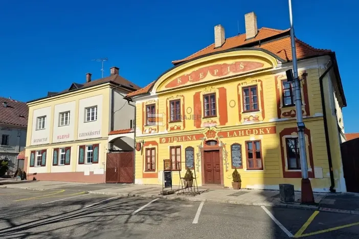 Pronájem bytu 1+1, Uhlířské Janovice, Václavské náměstí, 55 m2