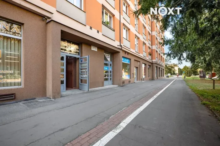 Pronájem obchodního prostoru, Karviná, tř. Osvobození, 140 m2