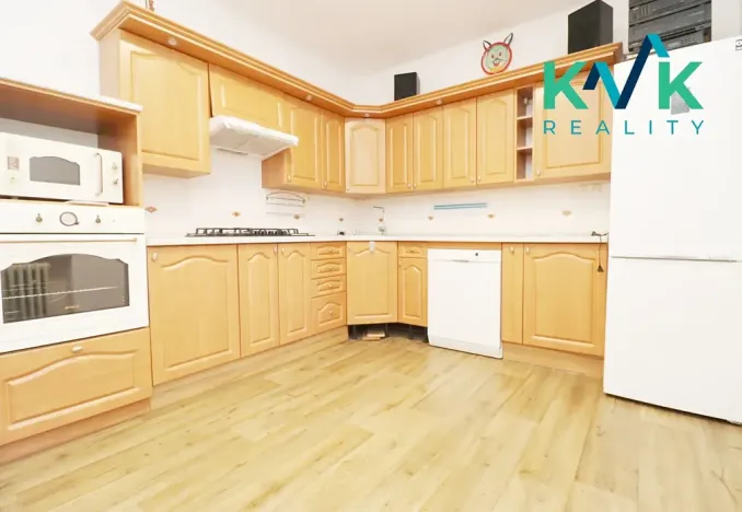 Prodej bytu 3+1, Karlovy Vary, Jiráskova, 104 m2