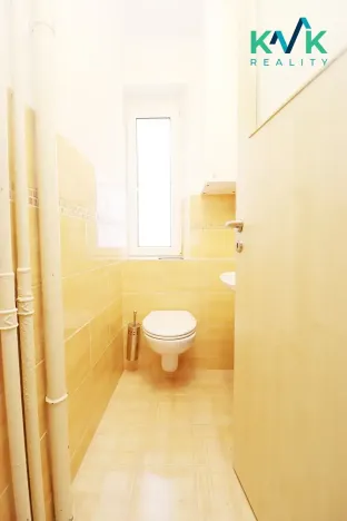 Prodej bytu 3+1, Karlovy Vary, Jiráskova, 104 m2