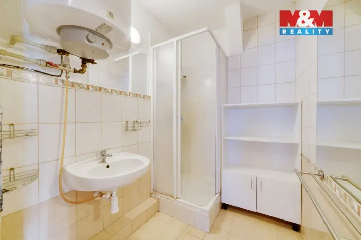 Prodej výrobních prostor, Mariánské Lázně - Úšovice, U Mlékárny, 1870 m2