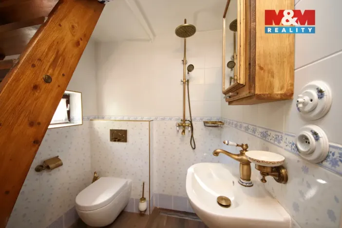 Pronájem chaty, Jenišovice, 77 m2