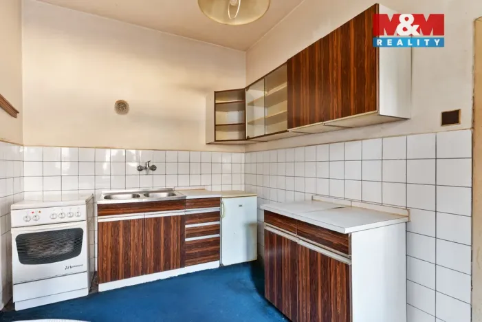 Prodej bytu 2+1, Hejnice, 72 m2