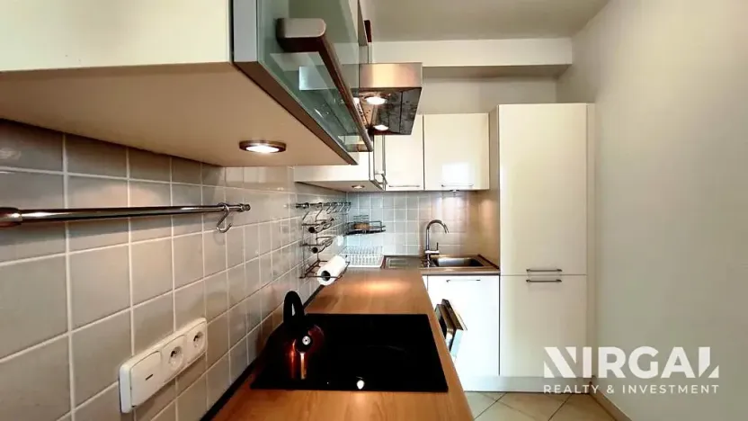 Pronájem bytu 2+kk, Praha - Záběhlice, Mattioliho, 65 m2