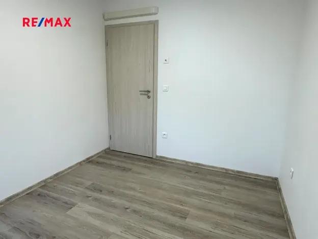 Pronájem bytu 2+kk, Kladno, Čermákova, 40 m2