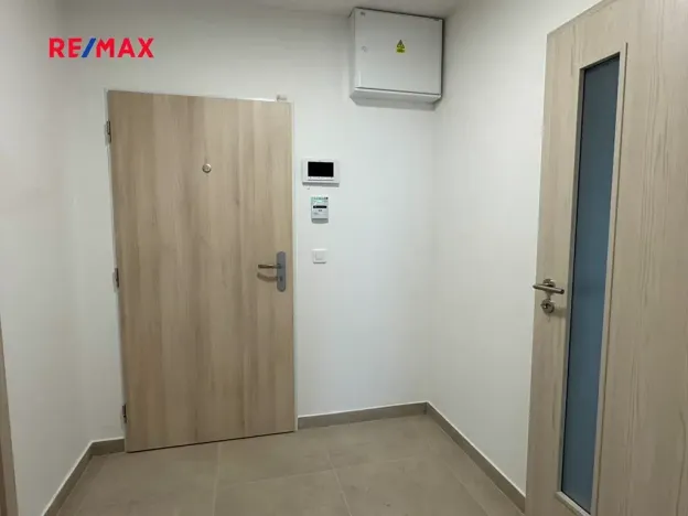 Pronájem bytu 2+kk, Kladno, Čermákova, 39 m2