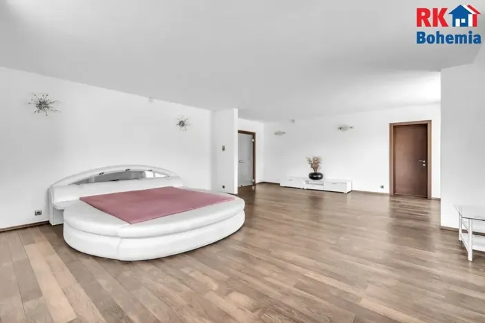 Prodej pozemku pro bydlení, Turnov, Křišťálová, 7976 m2