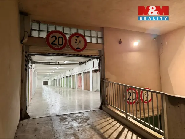 Pronájem garáže, Kladno, Americká, 17 m2