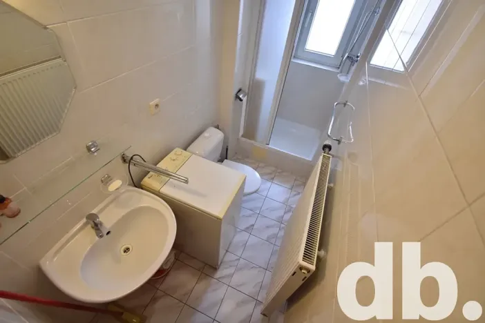 Pronájem bytu 2+kk, Karlovy Vary, Vítězná, 45 m2