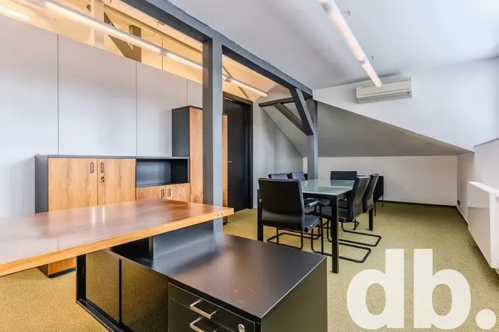 Pronájem kanceláře, Cheb, 26. dubna, 260 m2