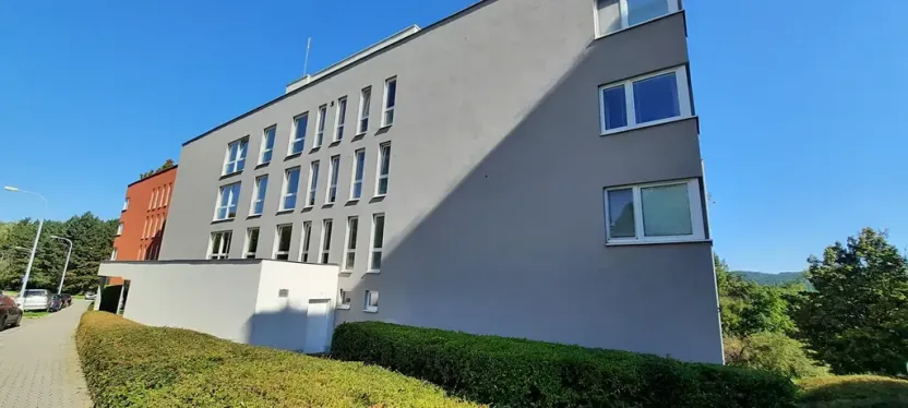 Pronájem bytu 1+kk, Brno, Šemberova, 48 m2