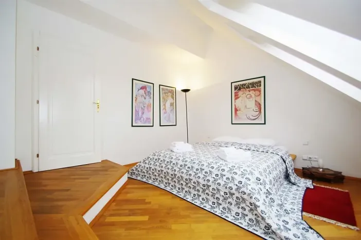 Pronájem bytu 3+kk, Praha - Nové Město, Odborů, 96 m2