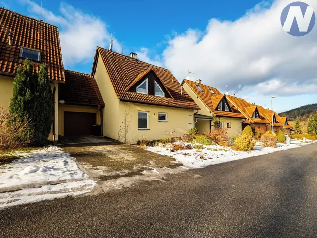 Prodej rodinného domu, Malenice, Na Bendov, 124 m2