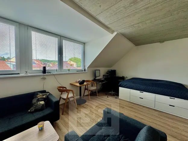 Pronájem bytu 1+kk, Brno, 38 m2