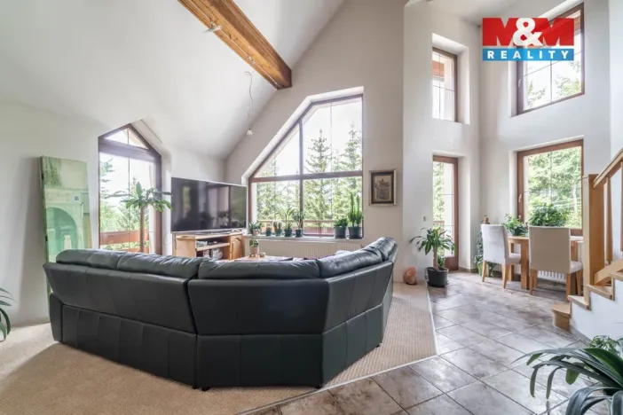 Prodej rodinného domu, Benecko, 224 m2