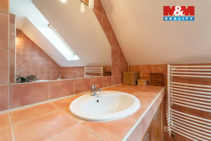 Prodej rodinného domu, Benecko, 224 m2