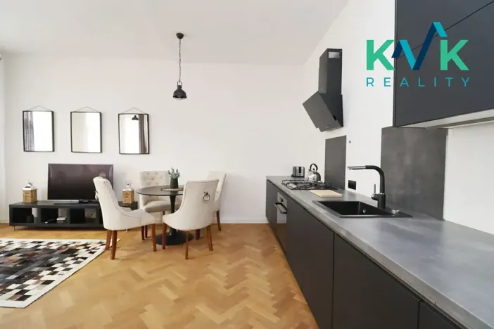 Prodej bytu 1+kk, Karlovy Vary, Sadová, 50 m2