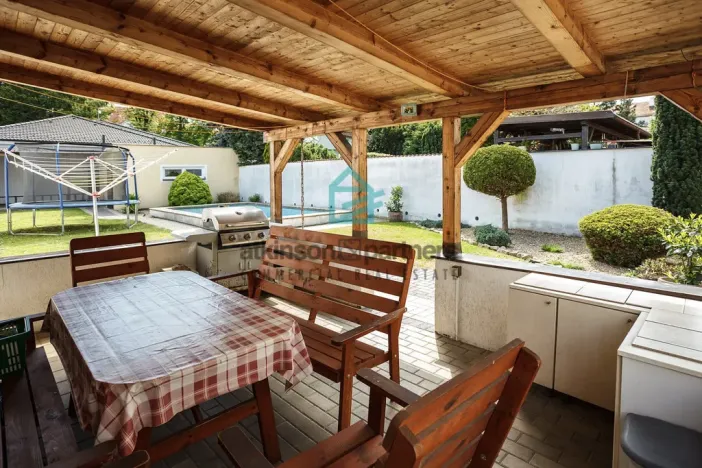 Prodej rodinného domu, České Budějovice - České Budějovice 7, Komenského, 180 m2