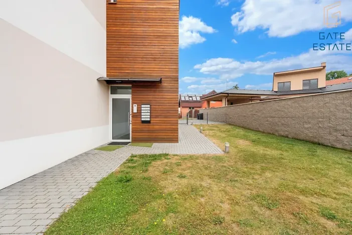 Prodej bytu 2+kk, Křížkový Újezdec, 46 m2