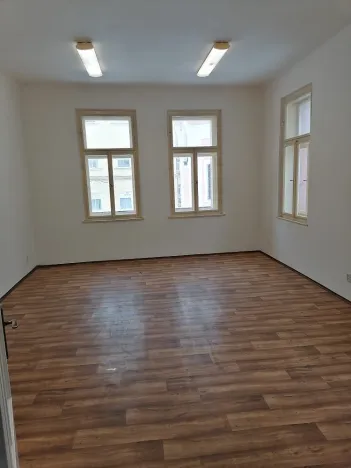 Pronájem kanceláře, Kladno, Váňova, 41 m2