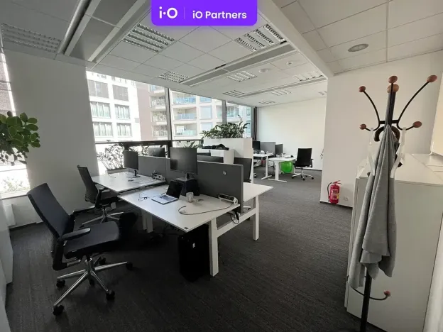 Pronájem kanceláře, Praha - Karlín, Rohanské nábřeží, 466 m2