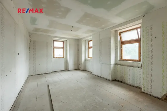 Prodej vícegeneračního domu, Koleč, 404 m2