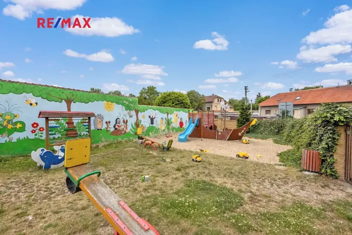 Prodej vícegeneračního domu, Koleč, 404 m2