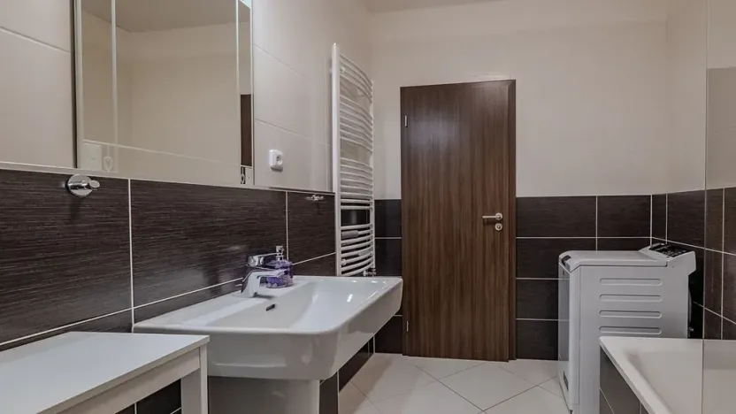 Prodej bytu 2+kk, Praha - Dolní Měcholupy, Honzíkova, 54 m2