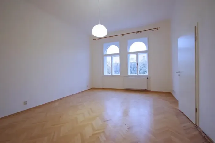 Pronájem bytu 1+1, Praha - Vinohrady, Polská, 42 m2