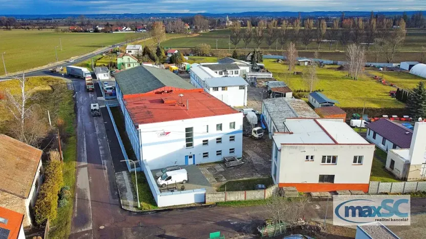 Pronájem kanceláře, Moravany, 111 m2